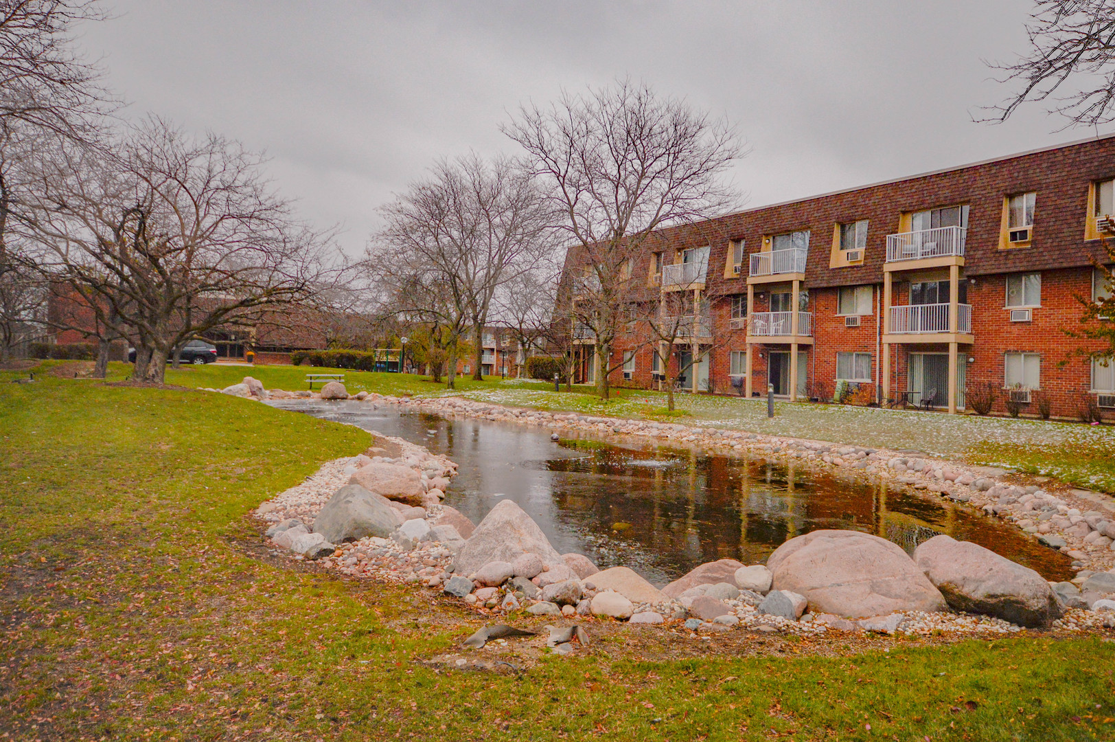 2 VILLA VERDE Drive 2-202