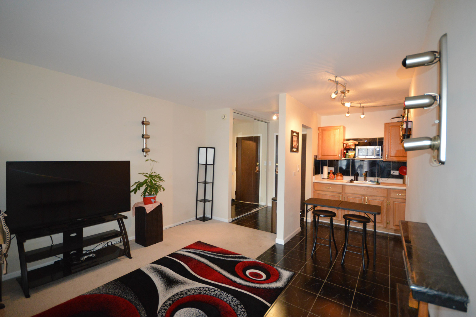2 VILLA VERDE Drive 2-202