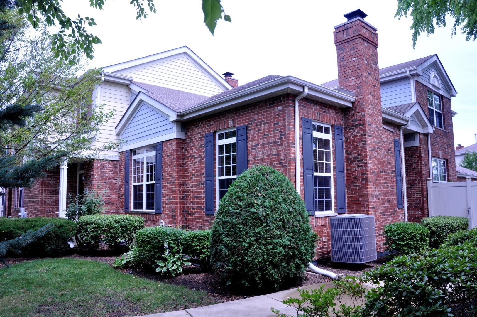 West Point Gardens in Elgin IL Homes for Sale West Point Gardens in