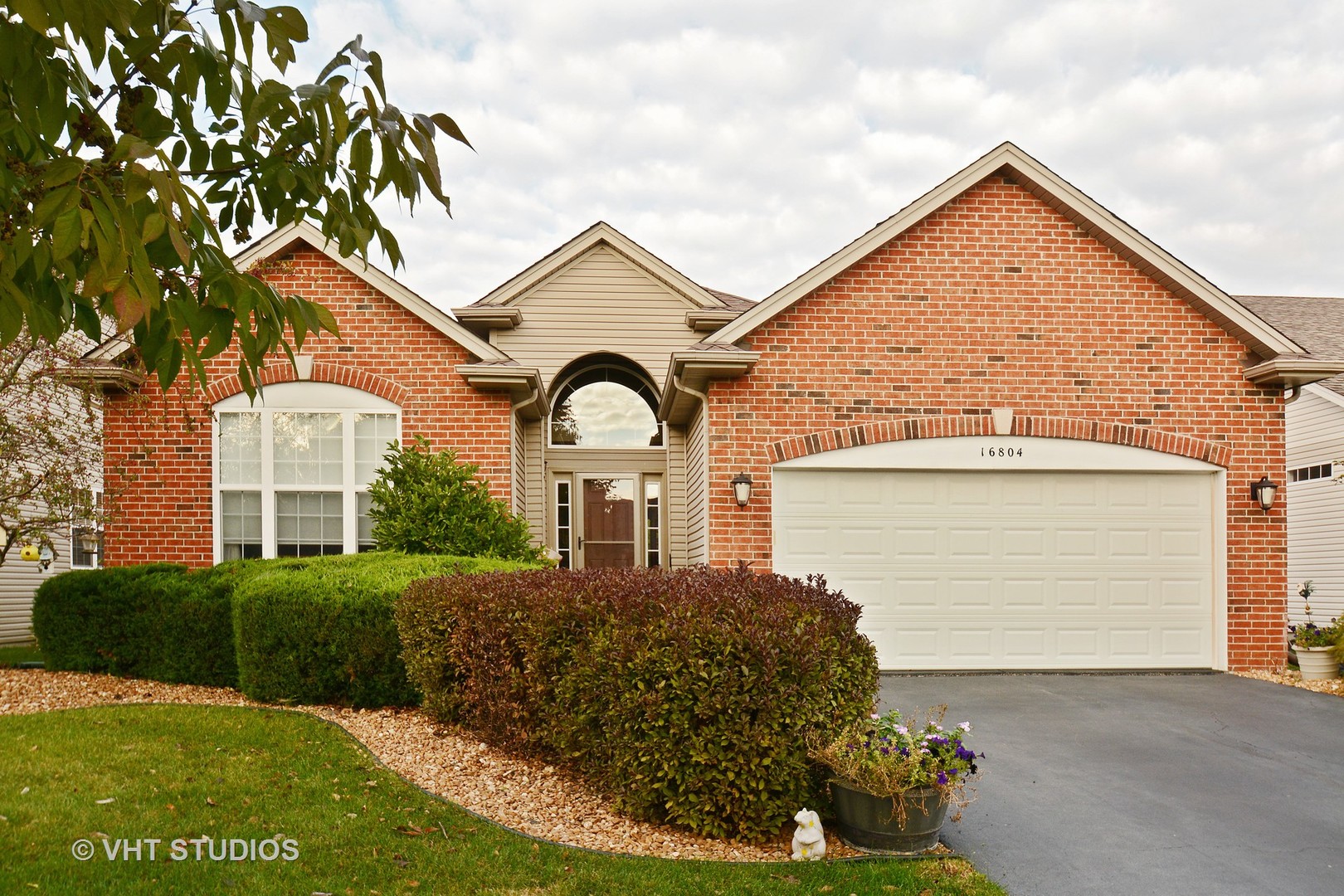 Lago Vista in Lockport IL Homes for Sale Lago Vista in Lockport Real