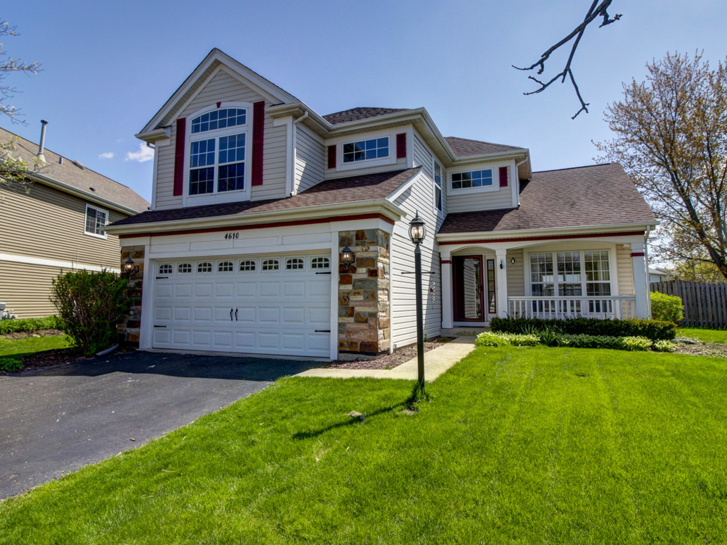 Lake in The Hills IL Homes for Sale Lake in The Hills Real Estate