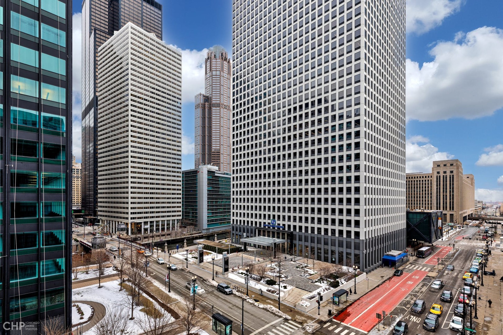 Metropolitan Place apartments for rent at AptAmigo