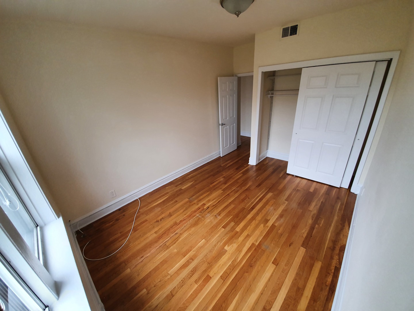 1236 N Wolcott Ave apartments for rent at AptAmigo