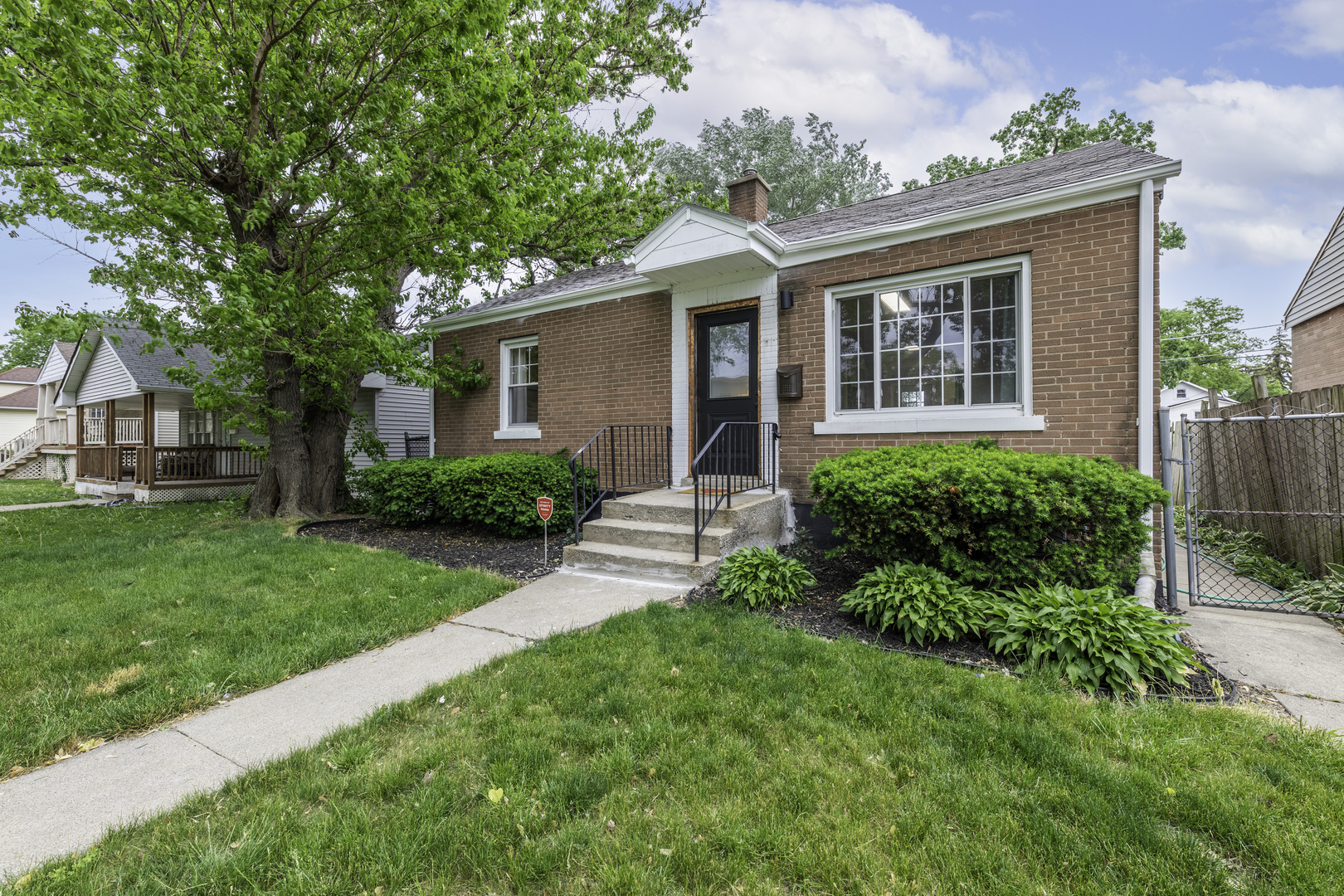 Broadview IL Homes for Sale - Broadview Real Estate | Bowers Realty Group