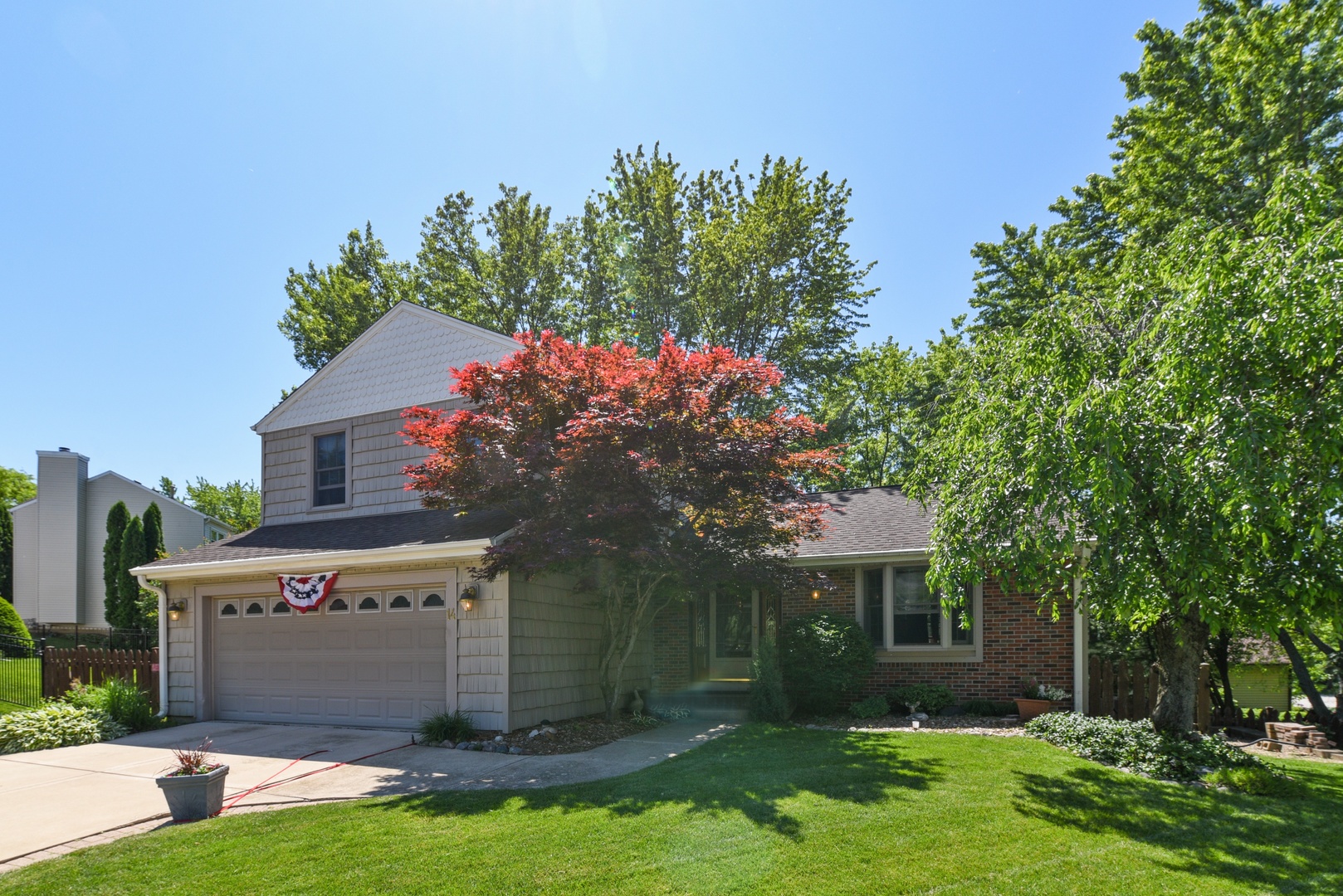 Surrey Woods in Streamwood IL Homes for Sale Surrey Woods in