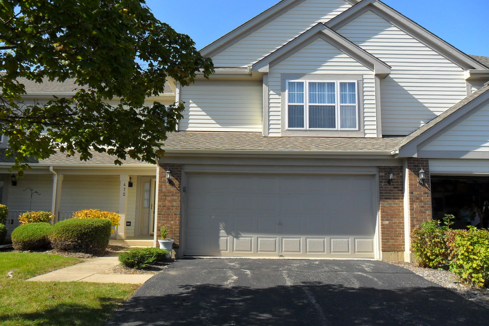 Country Place in Lindenhurst IL Homes for Sale - Country Place in Lindenhurst Real Estate ...