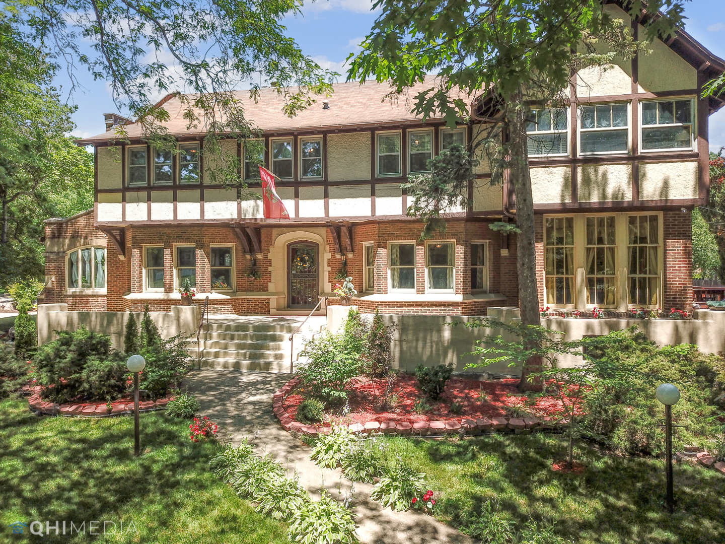 Beverly Real Estate & Beverly Chicago IL Homes For Sale Dream Town Realty