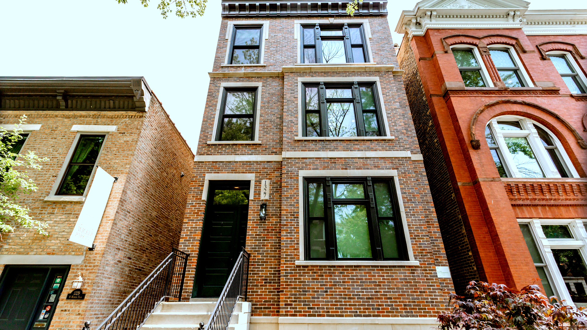4 Condo in West Town