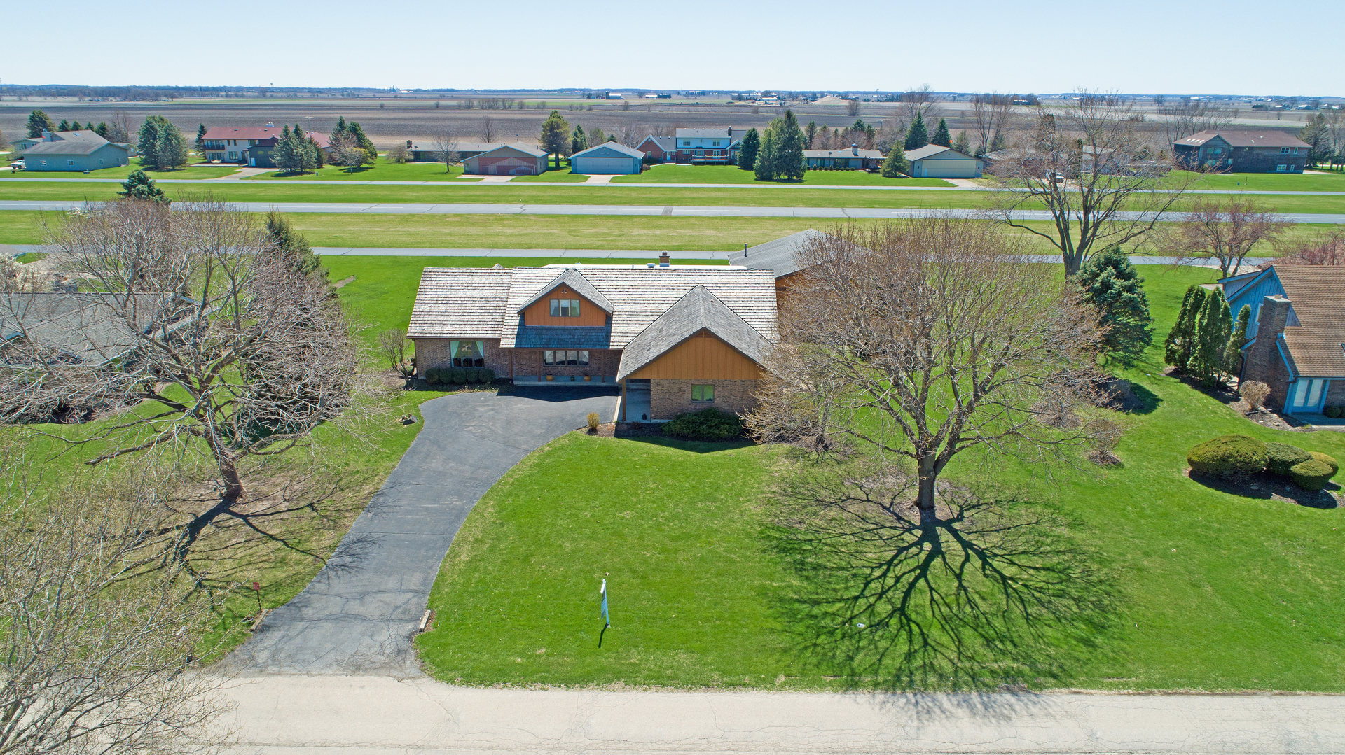 Casa De Aero in Hampshire IL Homes for Sale Casa De Aero in Hampshire