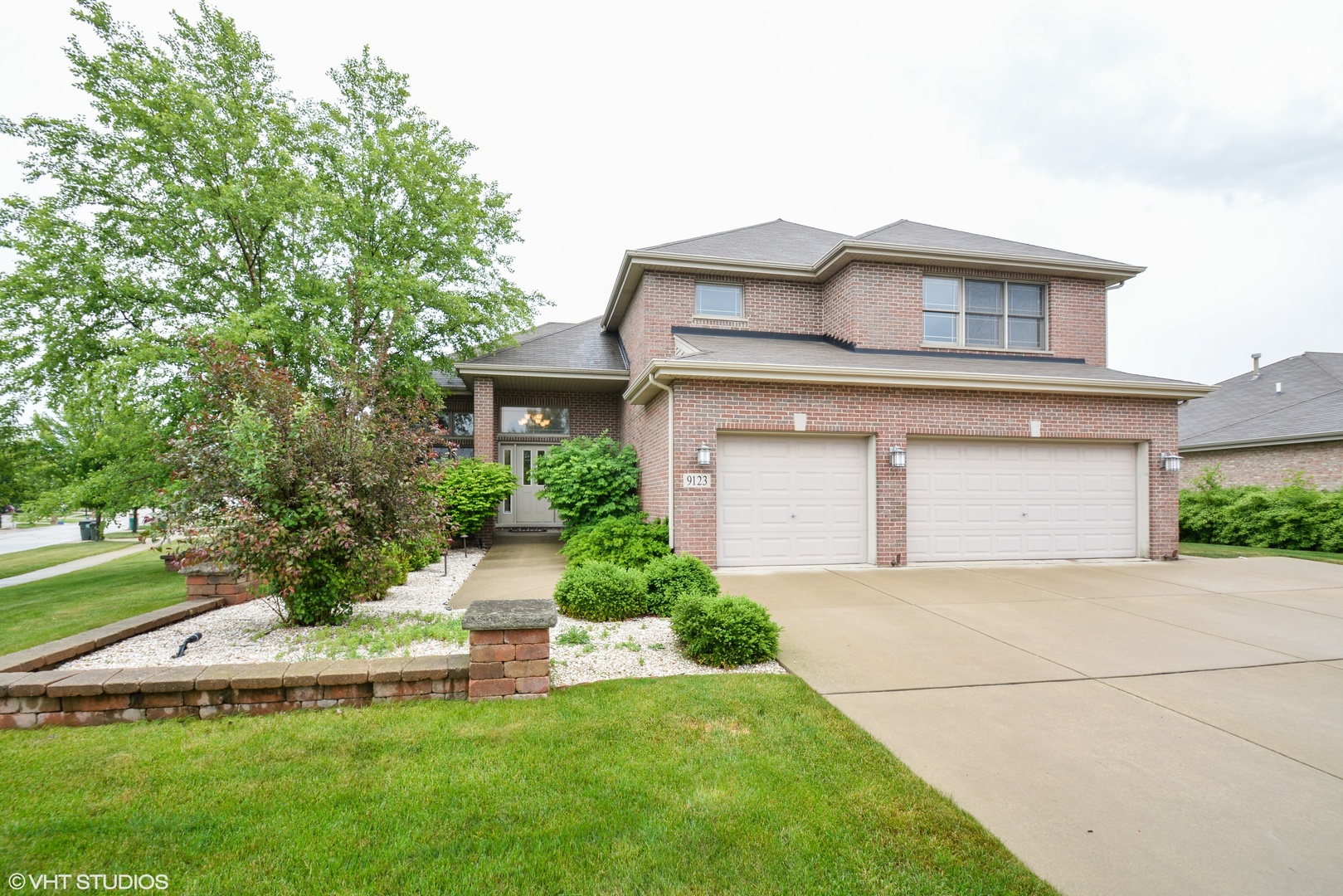 Farmingdale Village in Woodridge IL Homes for Sale Farmingdale