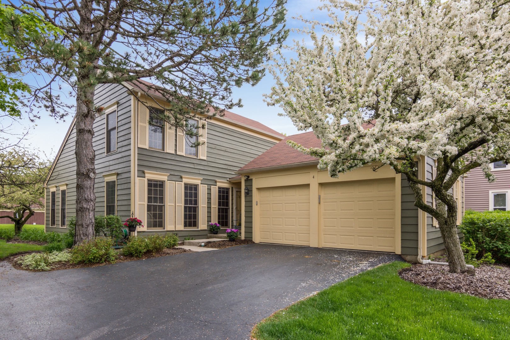 Ancient Tree in Northbrook IL Homes for Sale Ancient Tree in