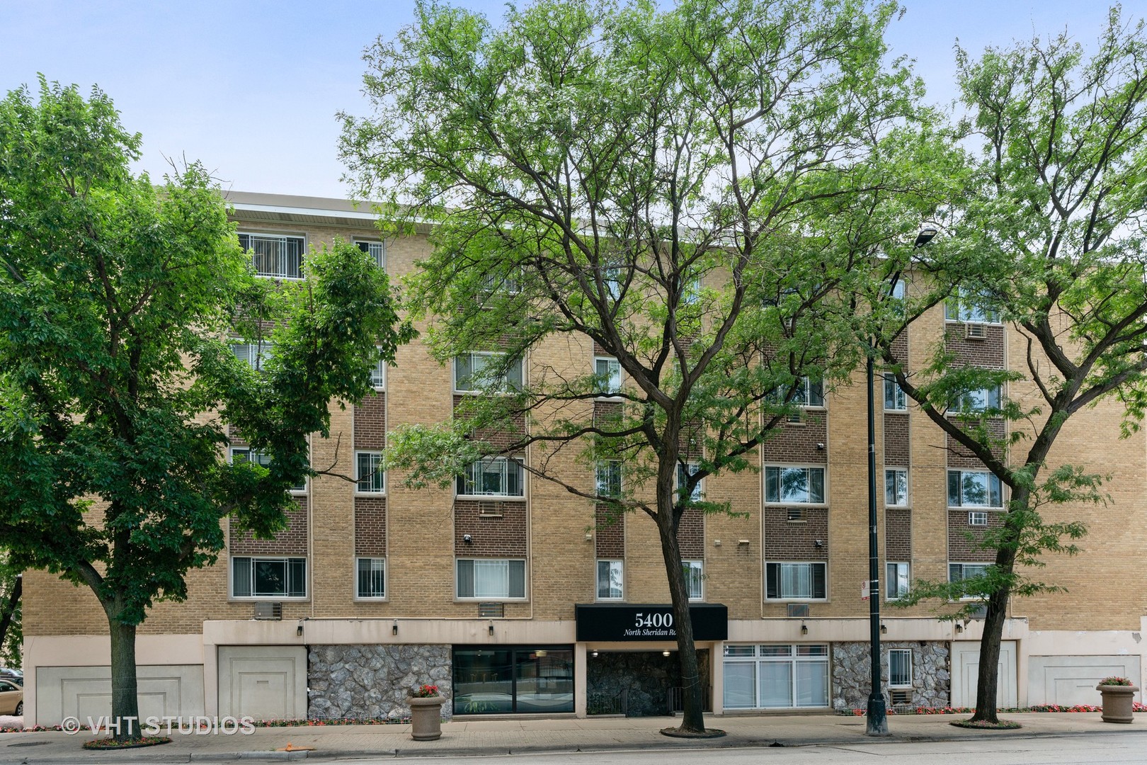 Photo of 5400 Sheridan Chicago IL 60640