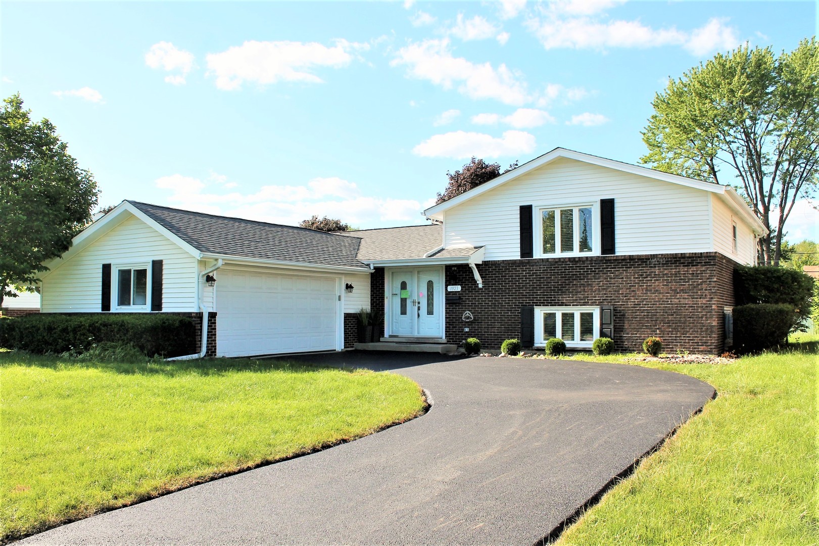 Greenbrier in Arlington Heights IL Homes for Sale Greenbrier in