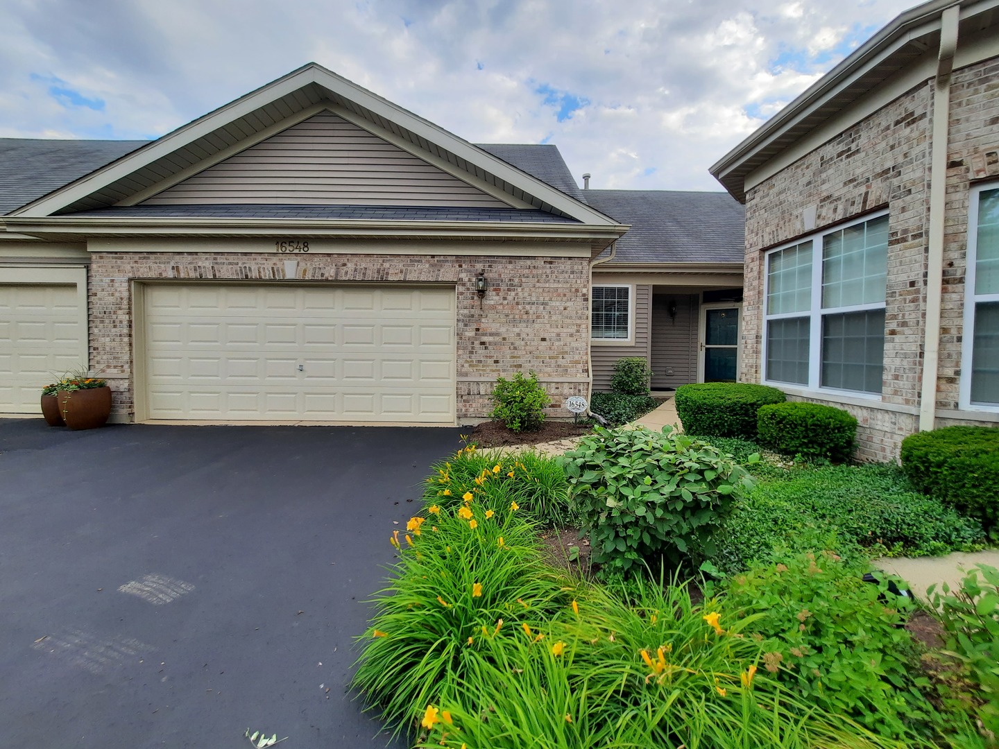 Carillon Lakes in Crest Hill IL Homes for Sale Carillon Lakes in