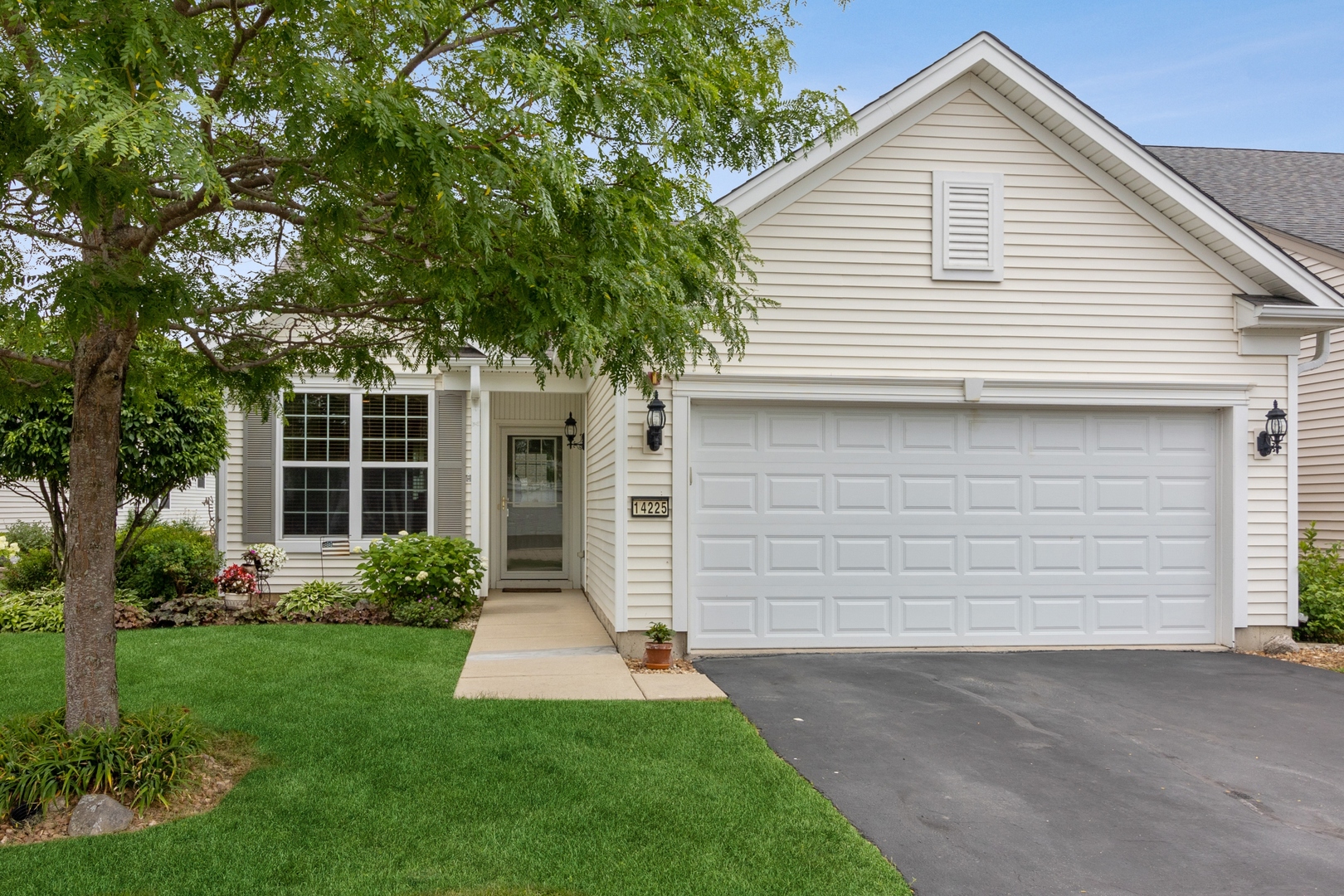 Del b Sun City in Huntley IL Homes for Sale Del b Sun City in Huntley Real Estate