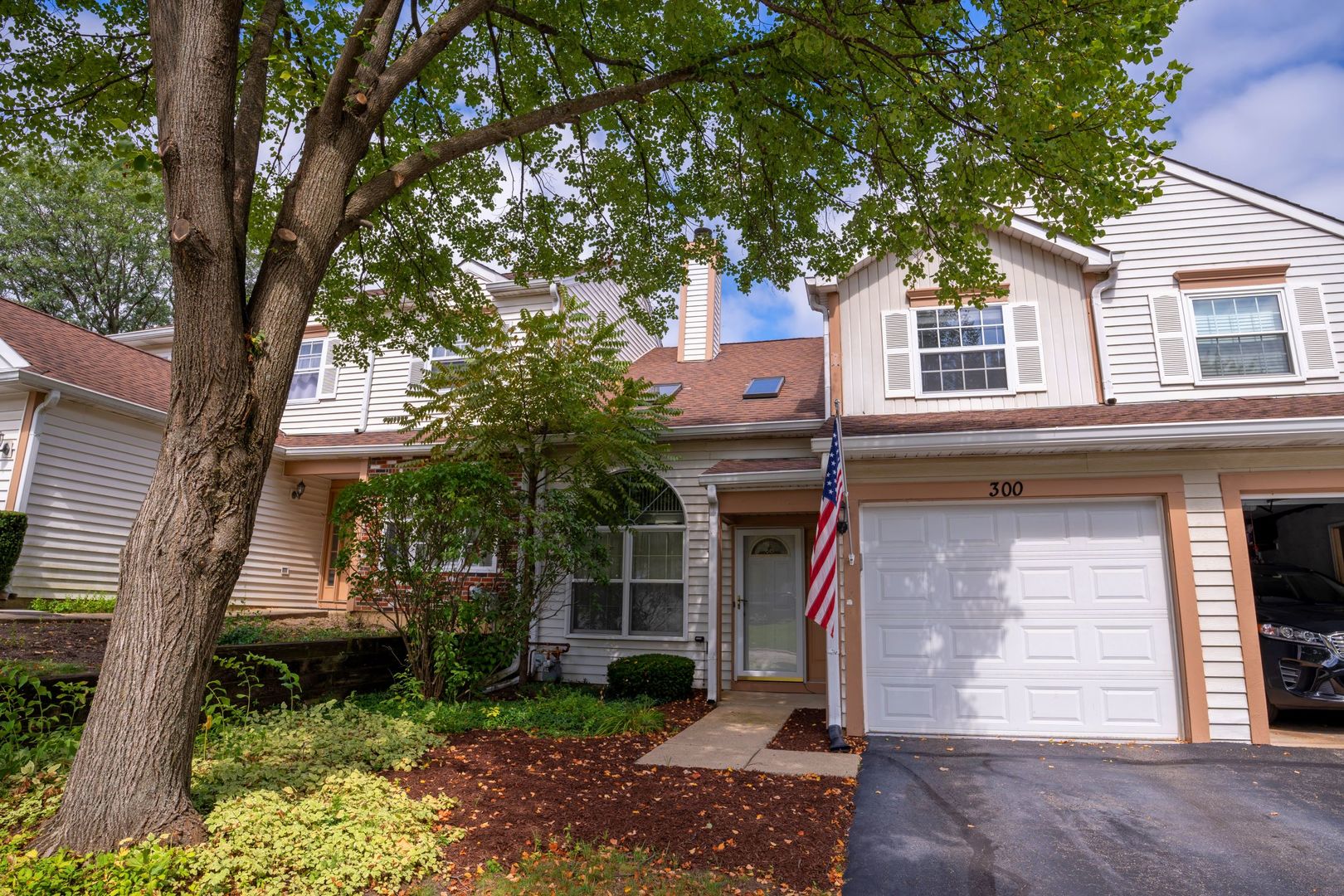 Surrey Woods in Streamwood IL Homes for Sale Surrey Woods in