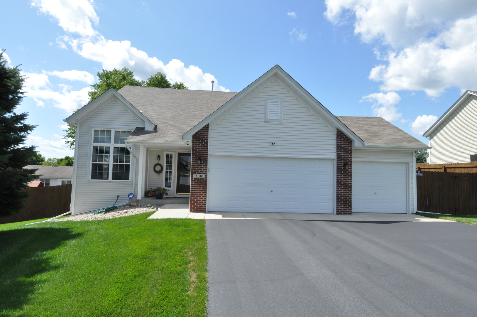 Roscoe Garage Door Dandk Organizer