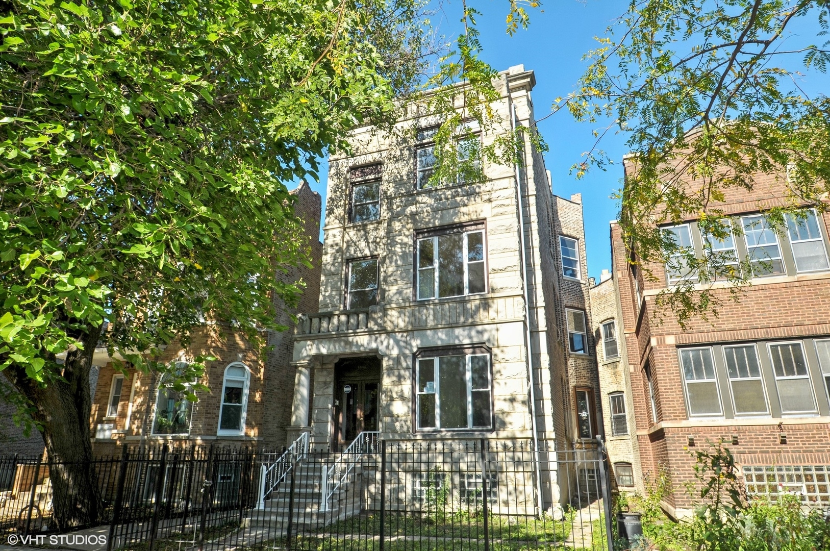 2 Apartment in East Garfield Park
