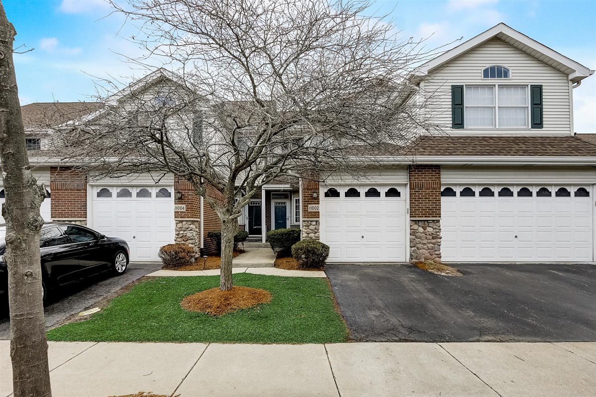 Acorn Glen in Oak Lawn IL Homes for Sale Acorn Glen in Oak Lawn Real
