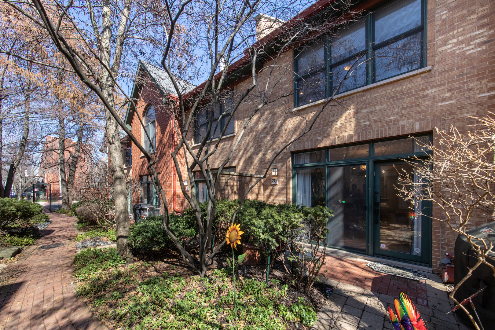 3148 N Oakley Avenue 2S, Chicago IL, 60618 | MLS #11738559 | Dream Town  Realty