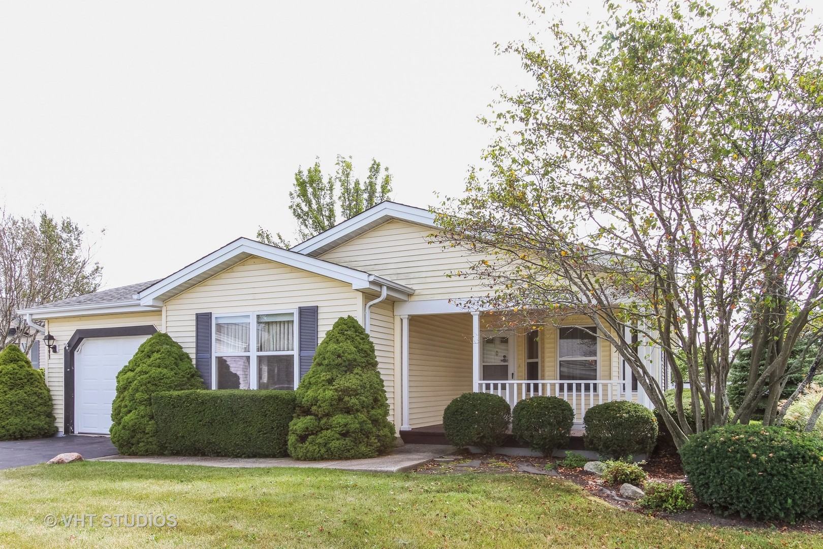 Saddlebrook Farms in Grayslake IL Homes for Sale Saddlebrook Farms in