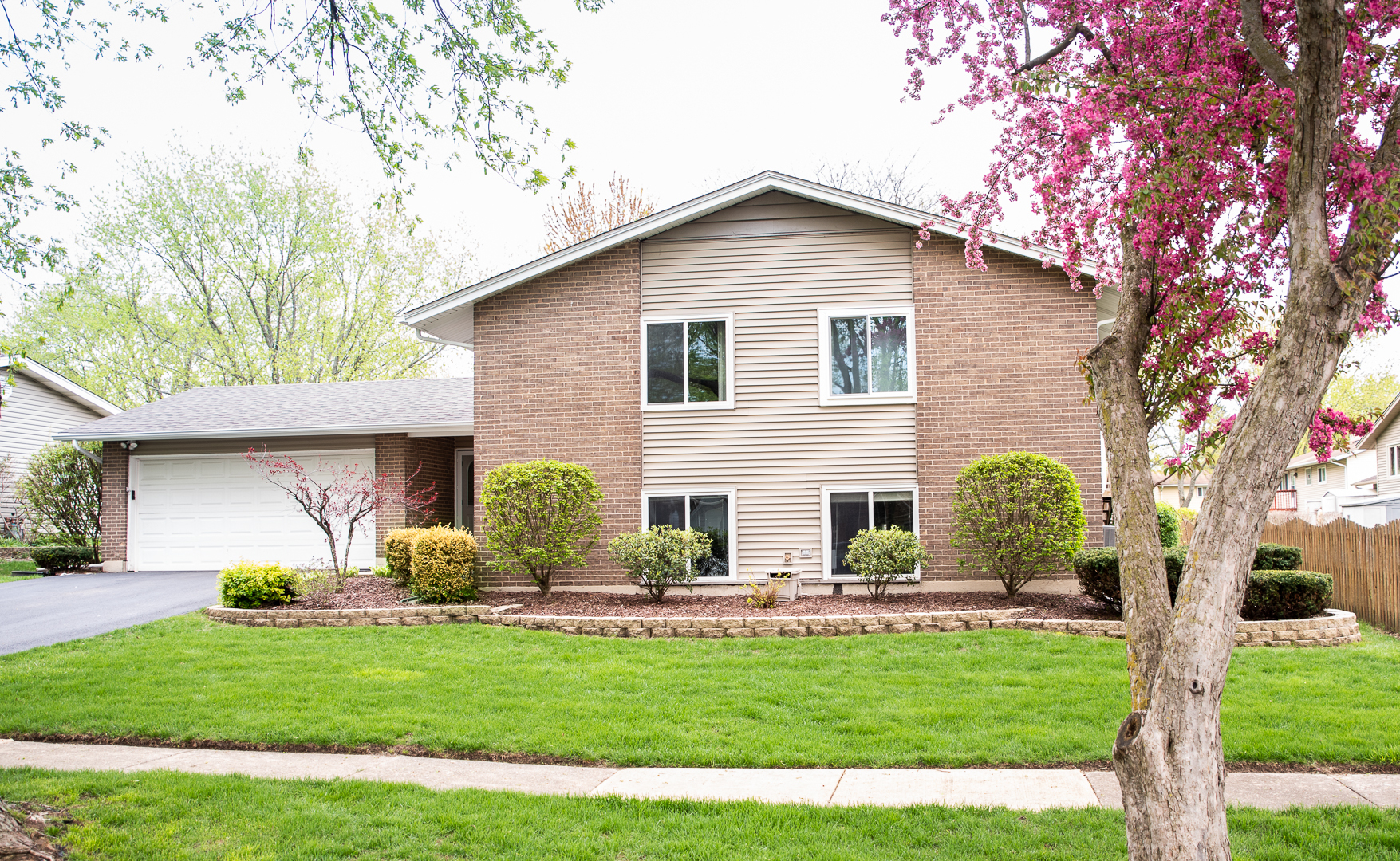 Woodridge IL Homes for Sale Woodridge Real Estate Bowers Realty Group