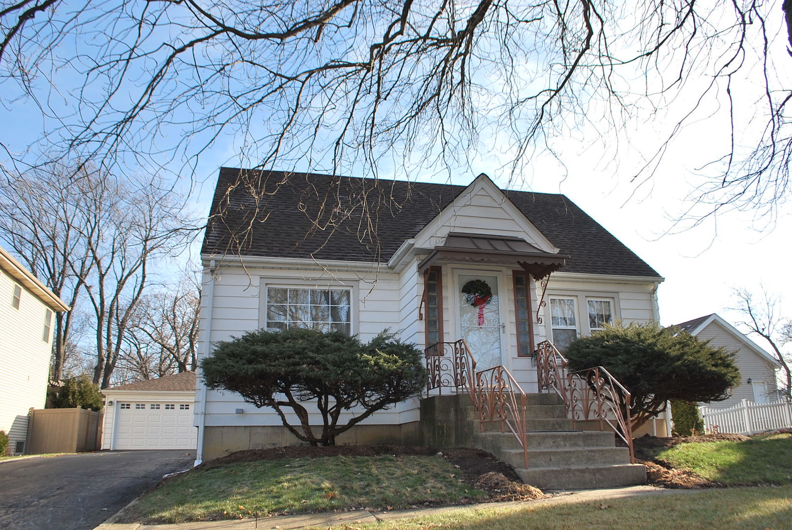 275 N Edgewood Ave Lombard Il 60148 209 775 Www