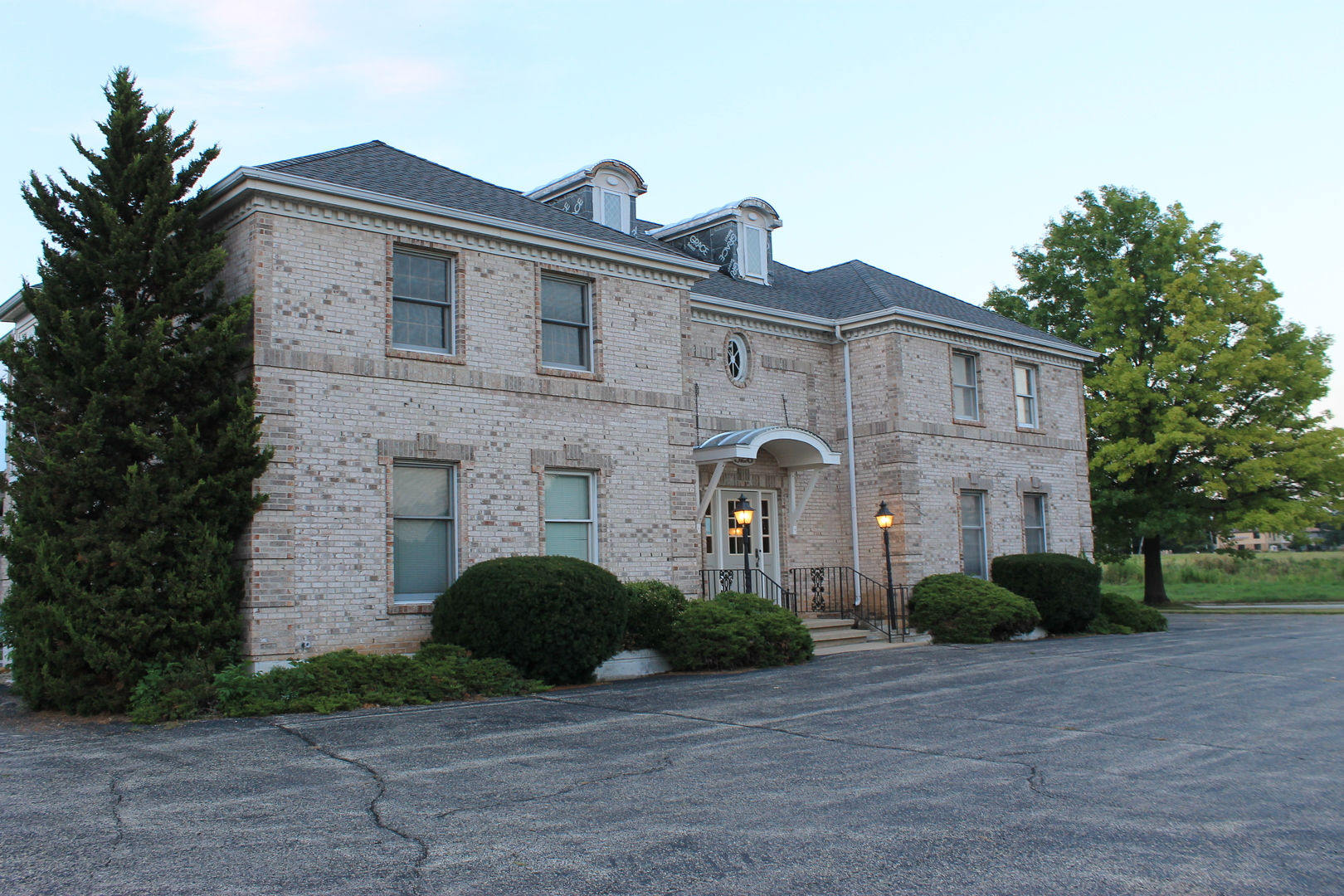 PropertyUP[07403934]Leased 825 Village quarter Unit a1 West dundee, Illinois 60118