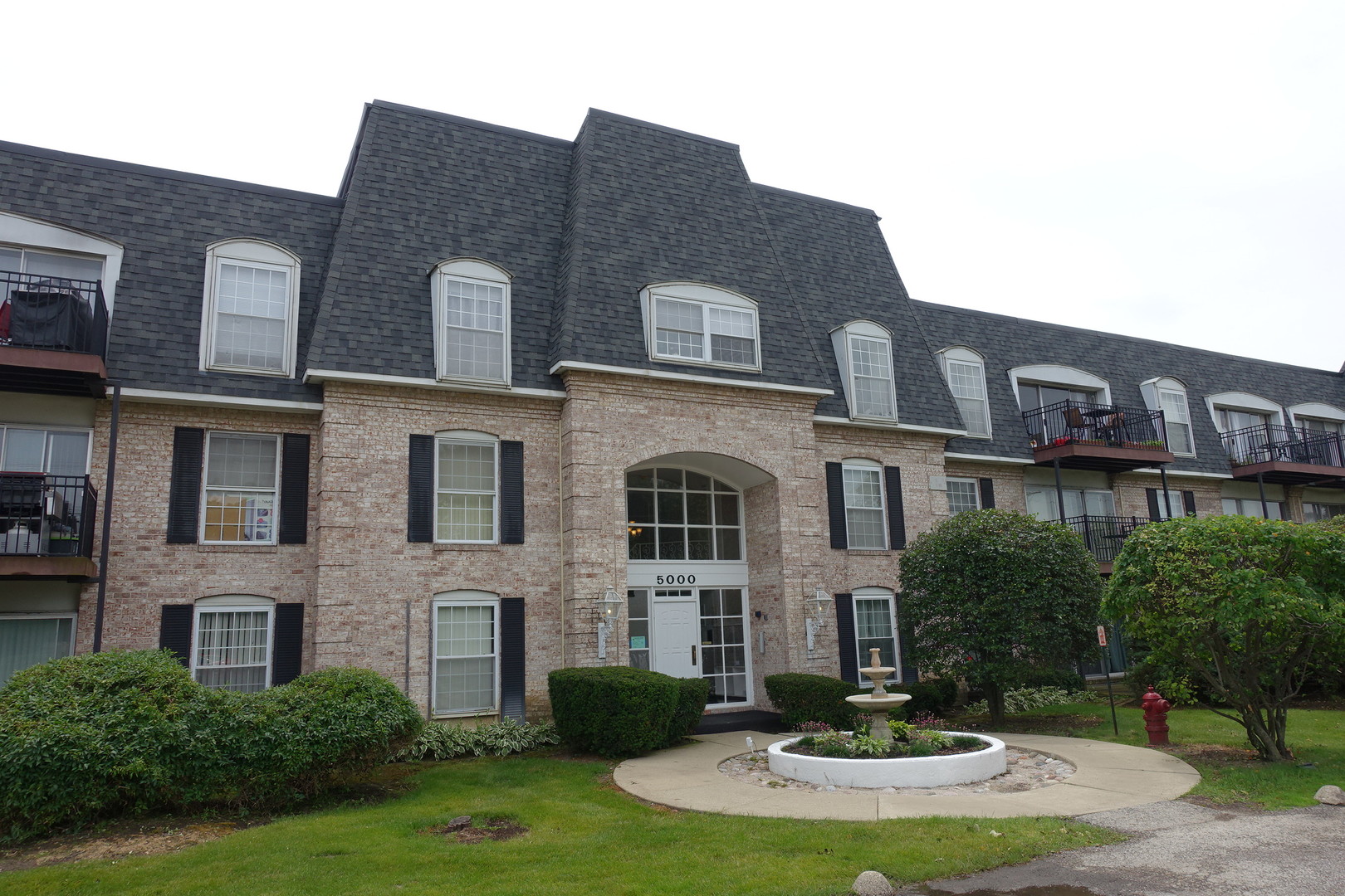 Carriage Way in Rolling Meadows IL Homes for Sale Carriage Way in