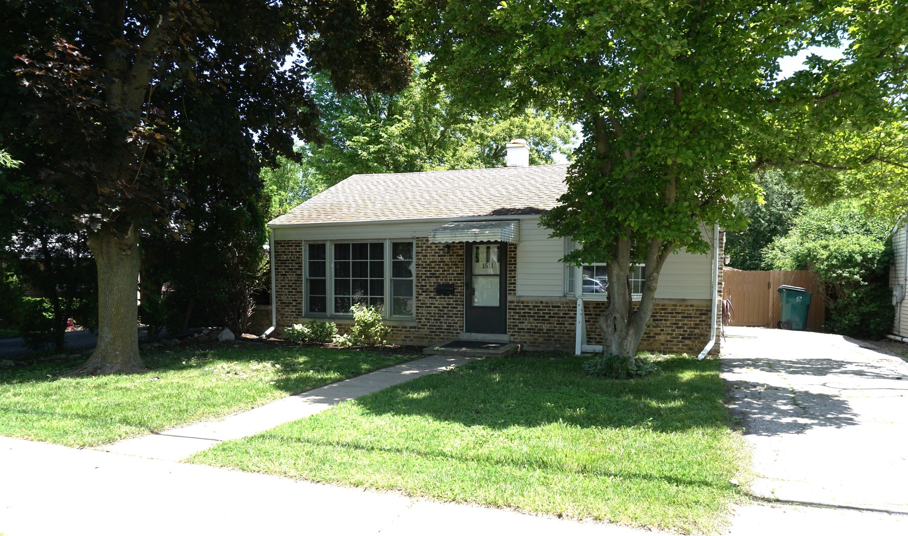 2 House in Northbrook
