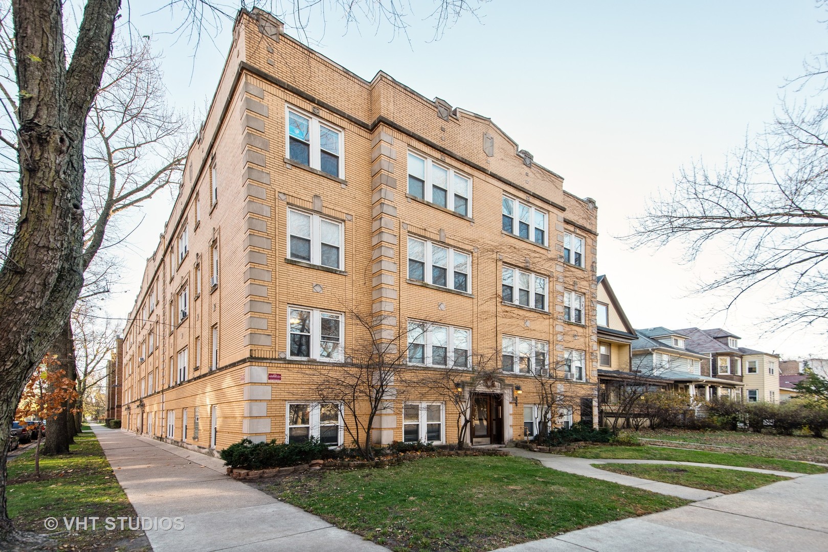 6970 N Wolcott 3, Chicago, IL MLS 10938408 Berkshire Hathaway