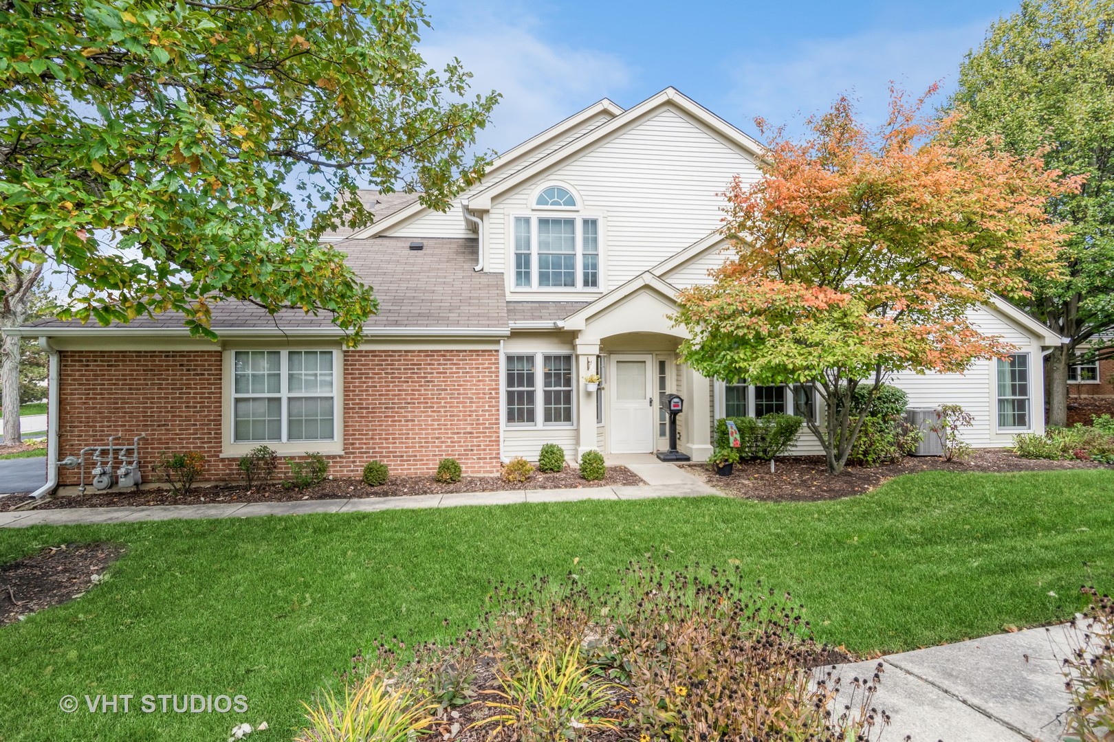 Maple Hill in Warrenville IL Homes for Sale Maple Hill in Warrenville