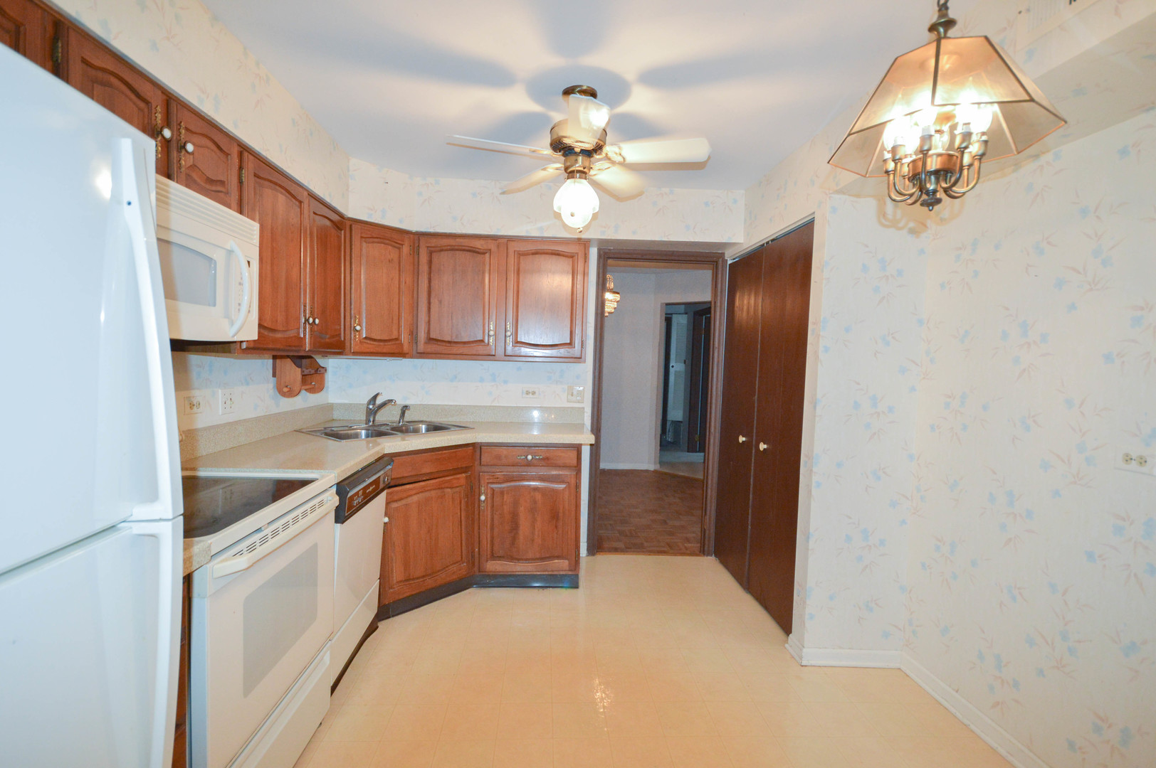 50 LAKE Boulevard 632