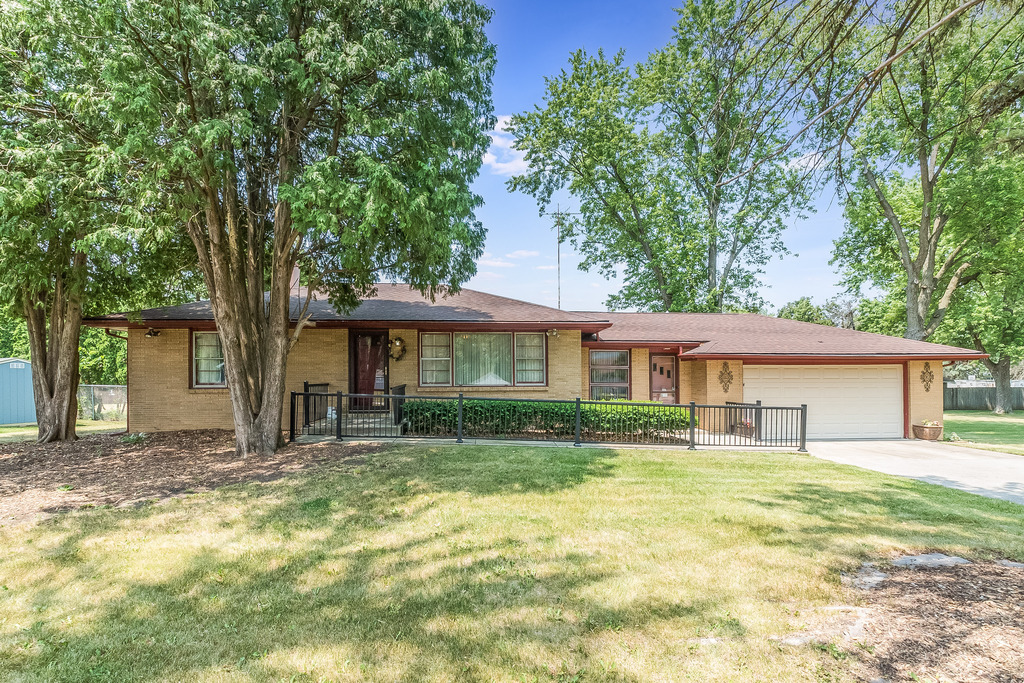 Crystal Lawns in Joliet IL Homes for Sale Crystal Lawns in Joliet Real Estate Bowers Realty