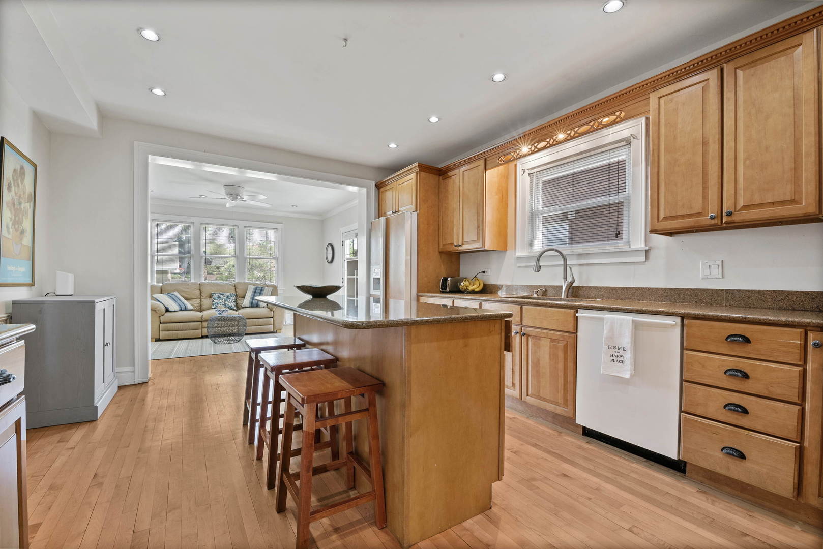 1036 N Kenilworth Avenue , Oak Park IL, 60302 | MLS #11620417 | Dream Town  Realty