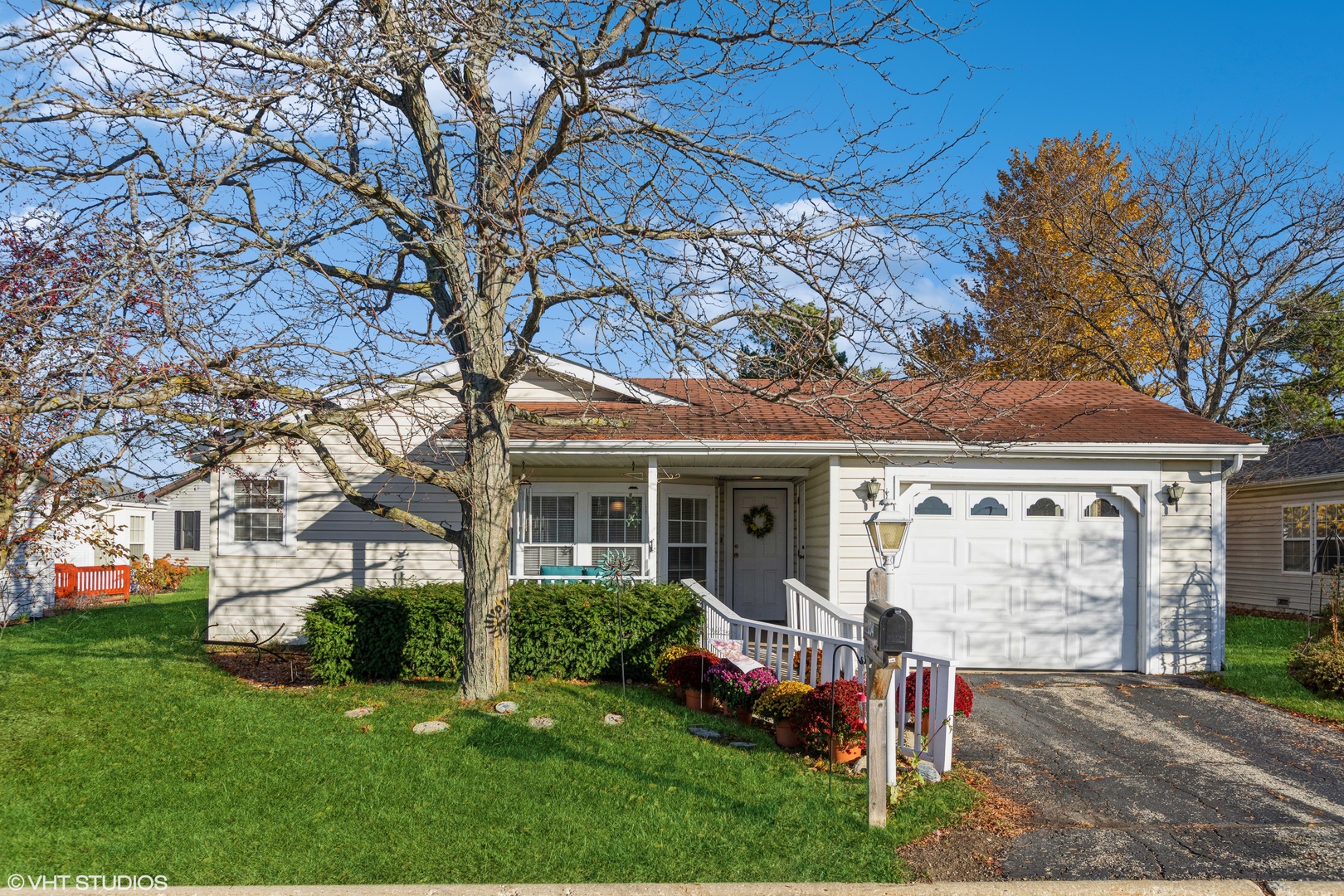 Saddlebrook Farms in Grayslake IL Homes for Sale Saddlebrook Farms in