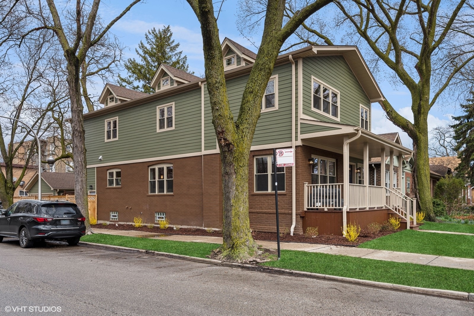 5 House in Rogers Park