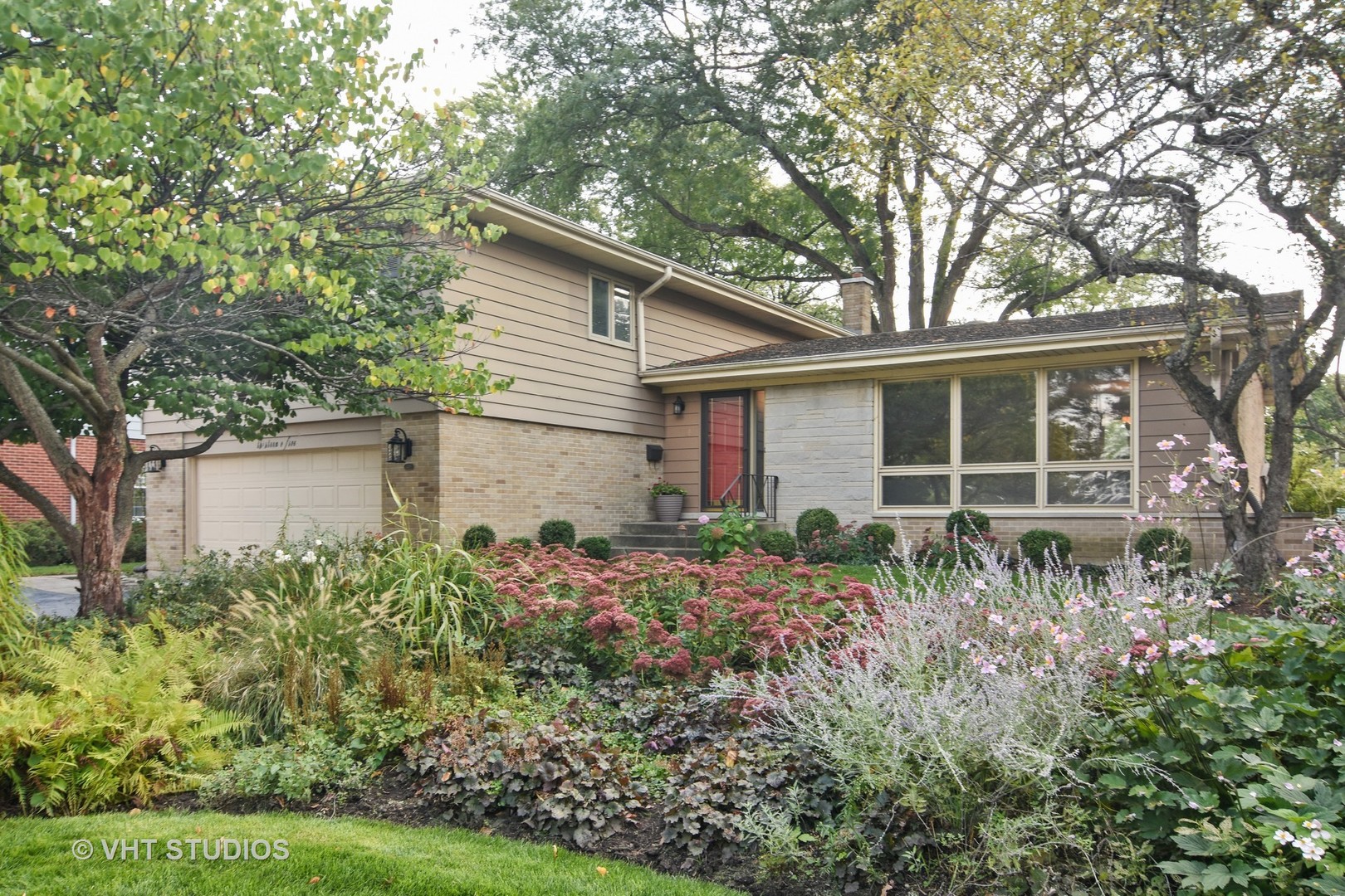 Photo of 1305 Campbell Arlington Heights  60004