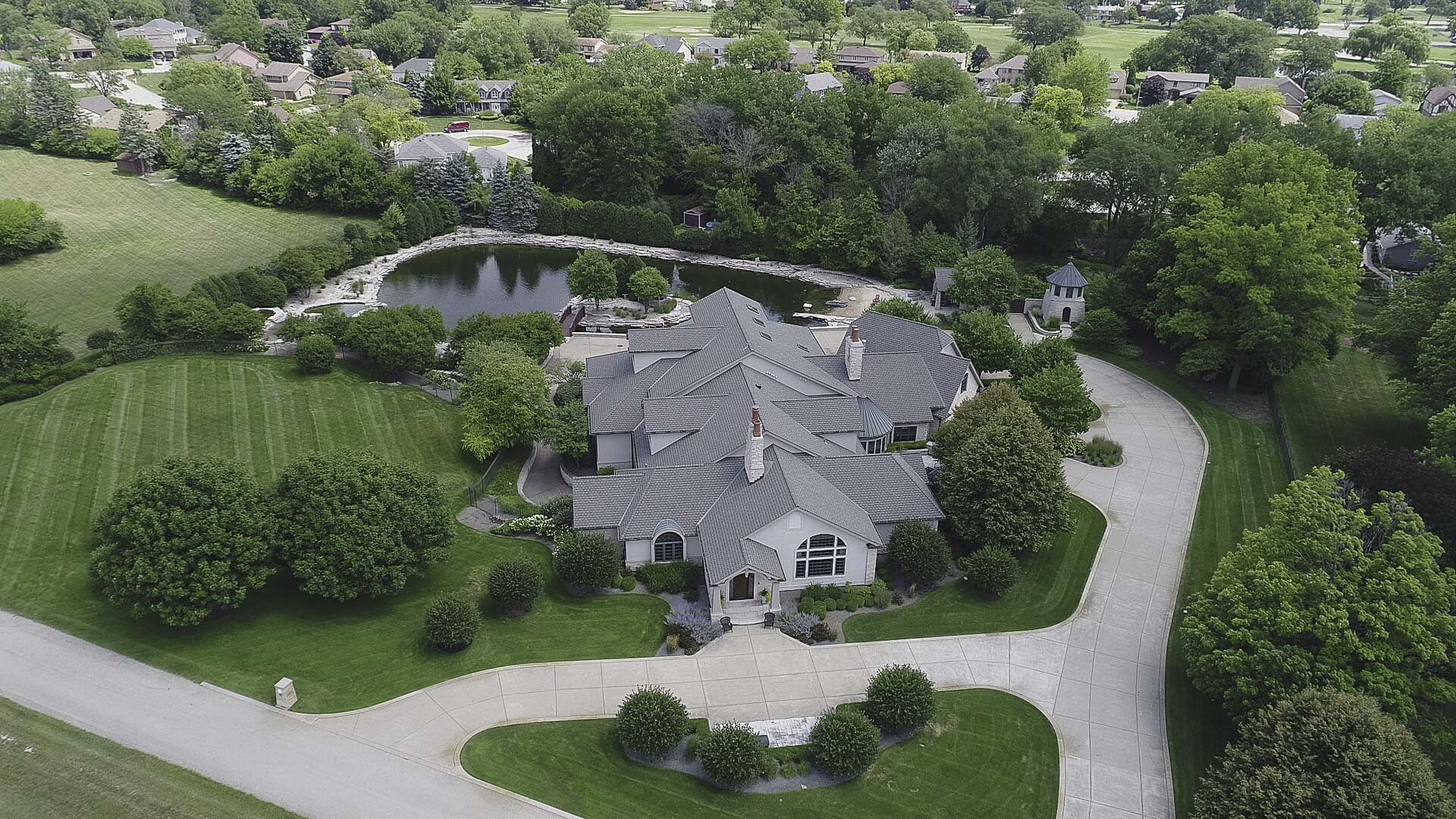 8525 Kearney Road, Downers Grove, IL 60516