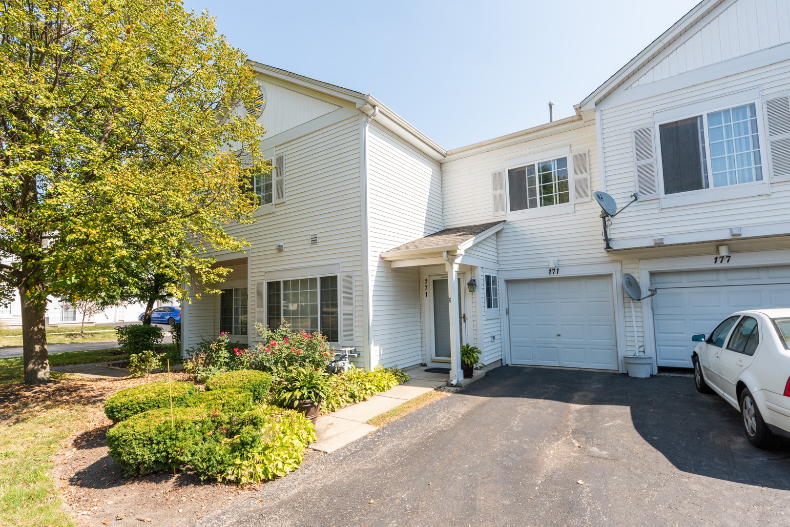 171 N Oakhurst , Aurora, IL MLS 10892434 Berkshire Hathaway