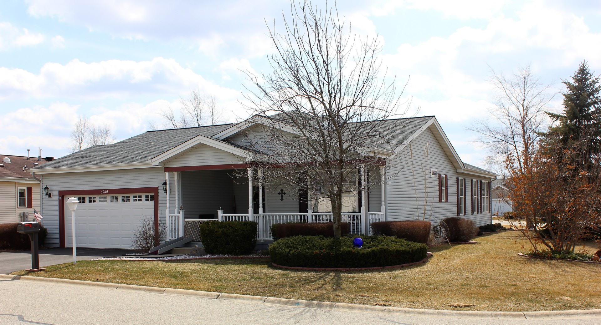 Saddlebrook Farms in Grayslake IL Homes for Sale Saddlebrook Farms in