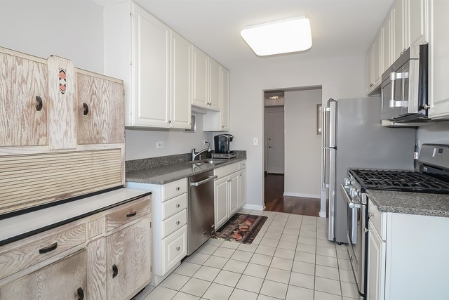 6411 Lincoln Avenue 301