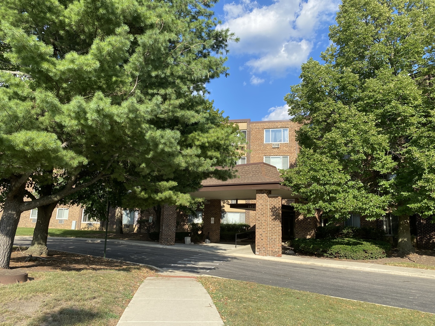 Moon Lake Village in Hoffman Estates IL Homes for Sale Moon Lake