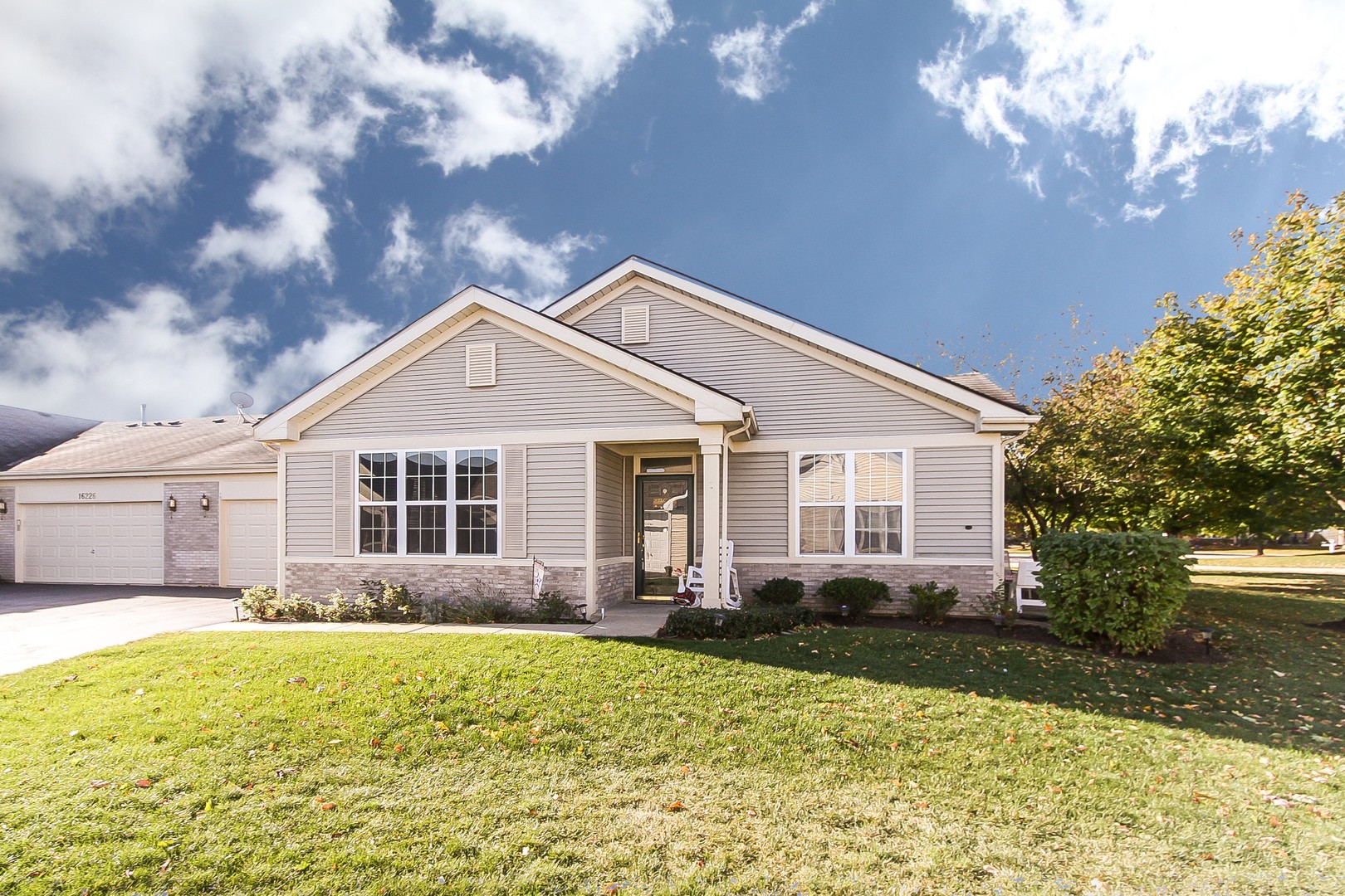 Carillon Lakes in Crest Hill IL Homes for Sale Carillon Lakes in