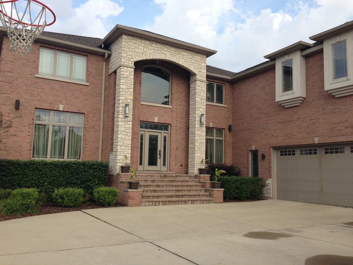 433 Pleasant Drive, Schaumburg, IL 60193