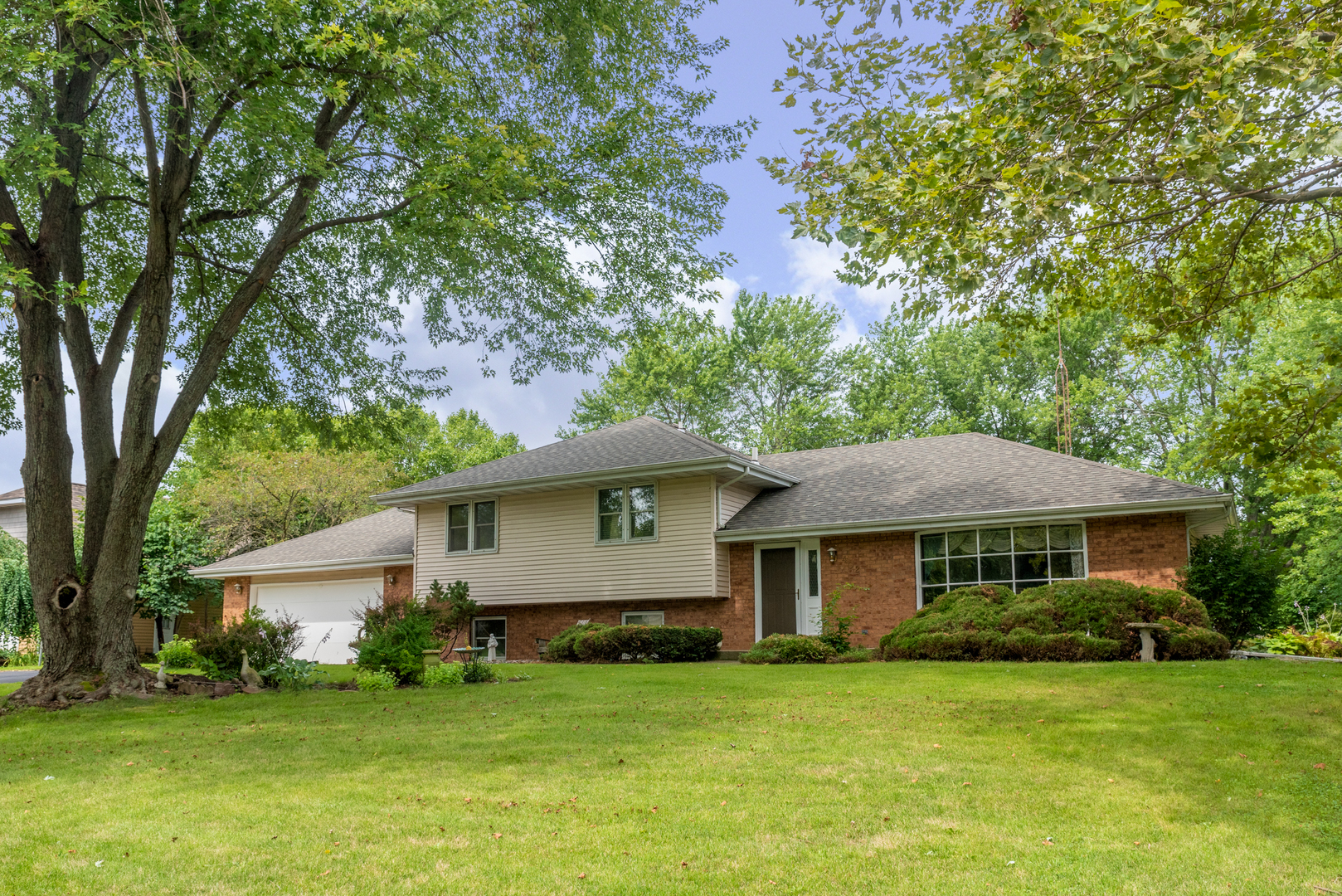 Minooka IL Homes for Sale Minooka Real Estate Bowers Realty Group
