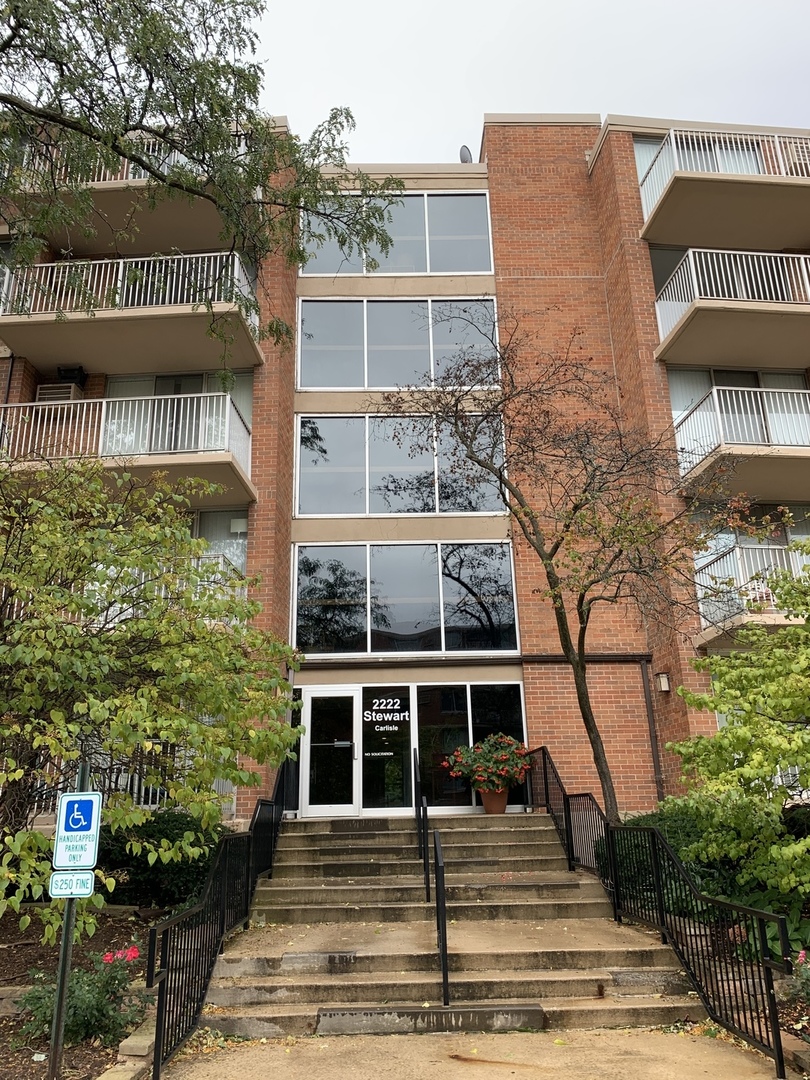 Yorktown Green in Lombard IL Homes for Sale Yorktown Green in Lombard