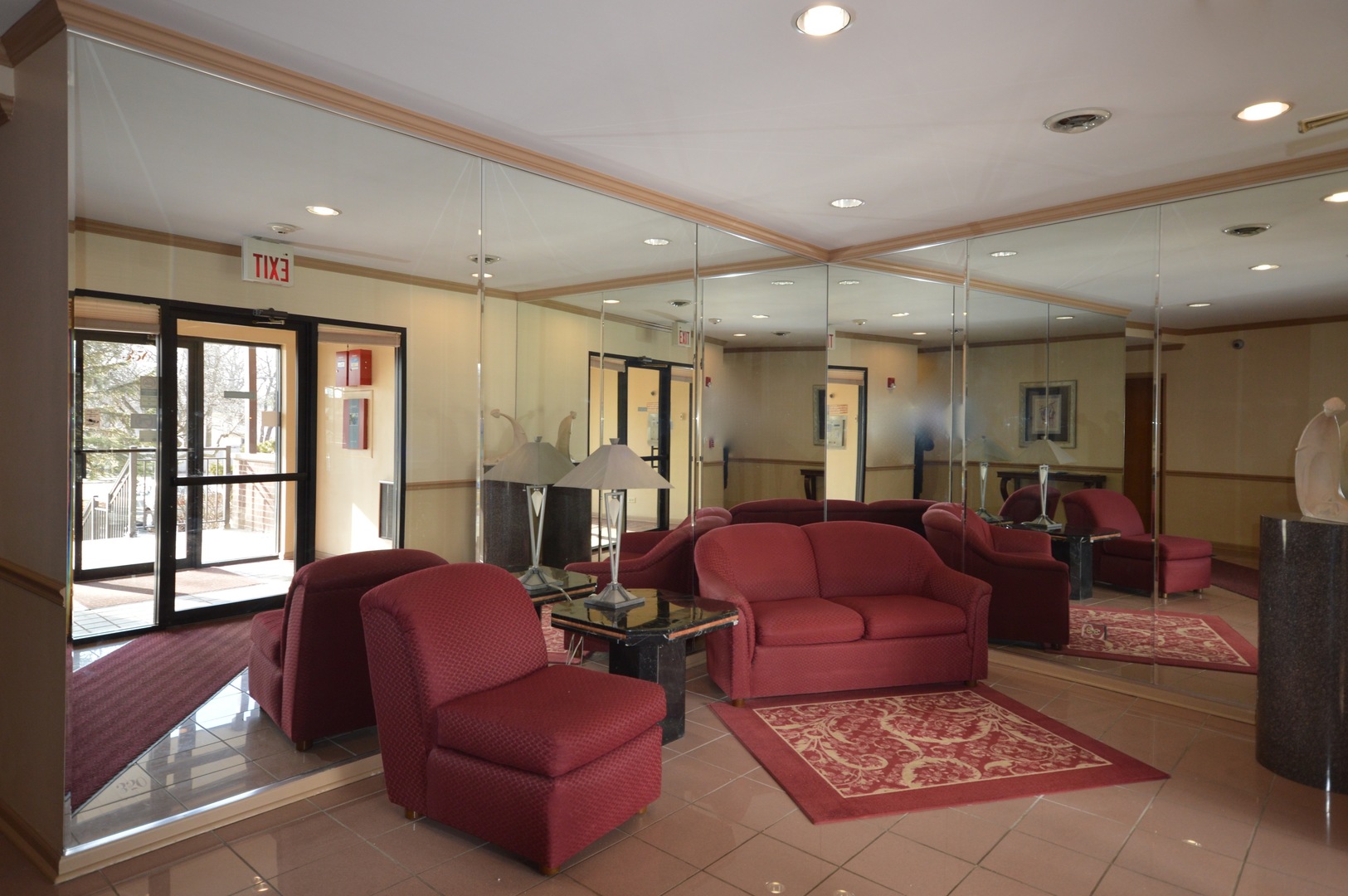 350 E Dundee Road 101
