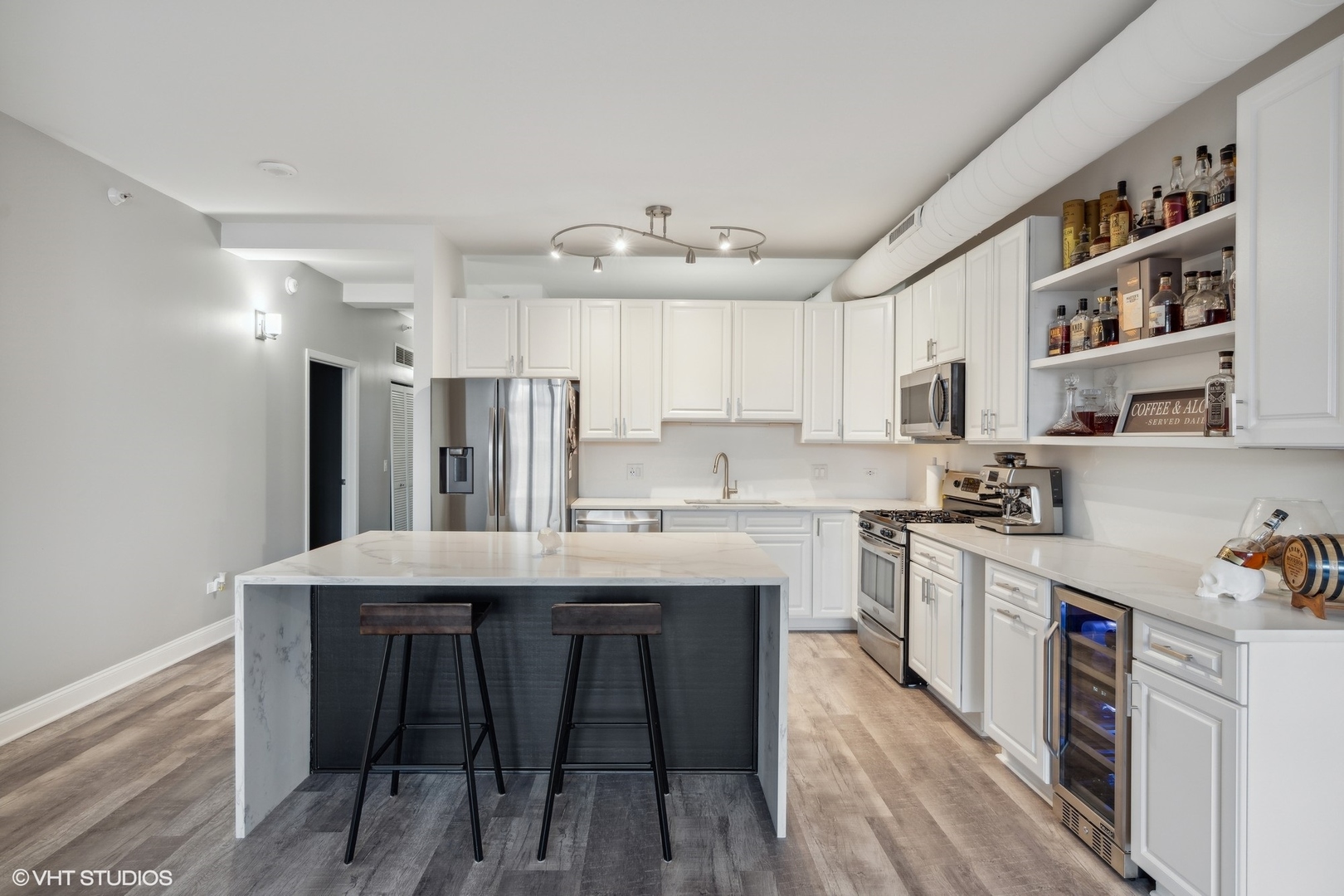 1200 W Monroe St apartments for rent at AptAmigo