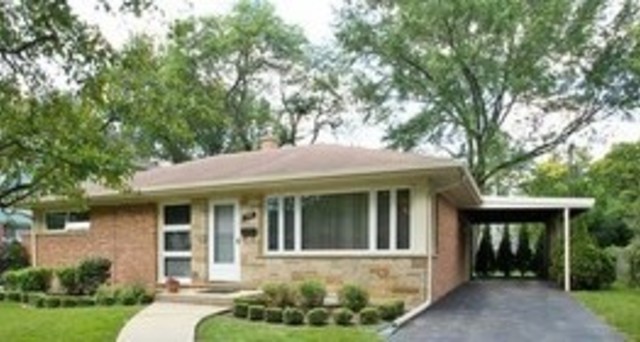 3 House in Northbrook